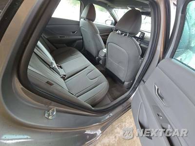 2025 Hyundai Elantra SEL Convenience - zdjęcie 16 z 20 - miniatura