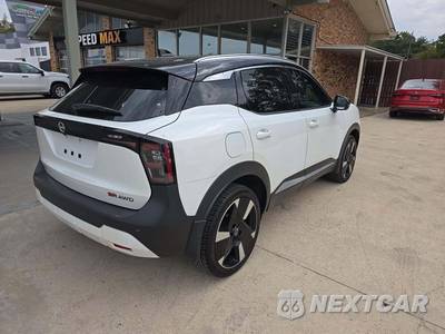2025 Nissan Kicks SR - zdjęcie 3 z 20 - miniatura