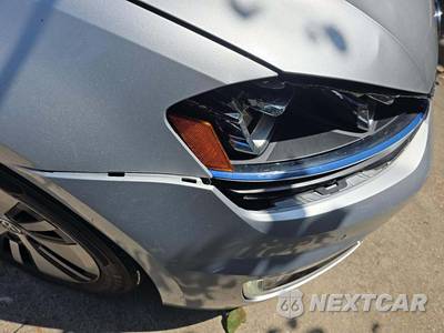 2015 Volkswagen e-Golf SEL Premium Hatchback - zdjęcie 24 z 31 - miniatura