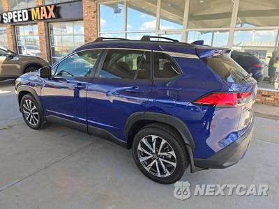 2022 Toyota Corolla Cross XLE - zdjęcie 2 z 21 - miniatura