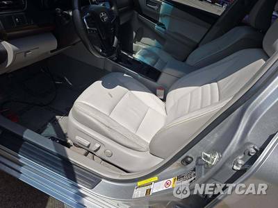2016 Toyota Camry XLE - zdjęcie 6 z 29 - miniatura