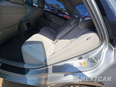 2016 Toyota Camry XLE - zdjęcie 13 z 29 - miniatura