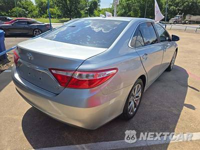 2016 Toyota Camry XLE - zdjęcie 3 z 29 - miniatura