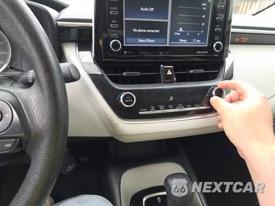 2021 Toyota Corolla LE Sedan - zdjęcie 29 z 30 - miniatura