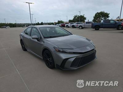 2025 Toyota Camry SE - zdjęcie 4 z 24 - miniatura