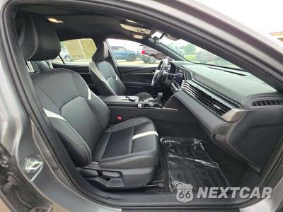 2025 Toyota Camry SE - zdjęcie 18 z 24 - miniatura