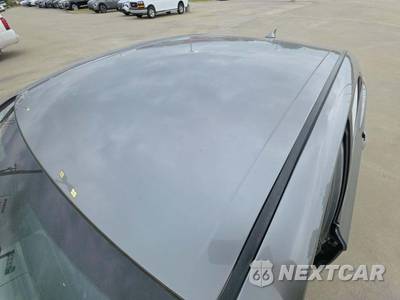 2025 Toyota Camry SE - zdjęcie 12 z 24 - miniatura