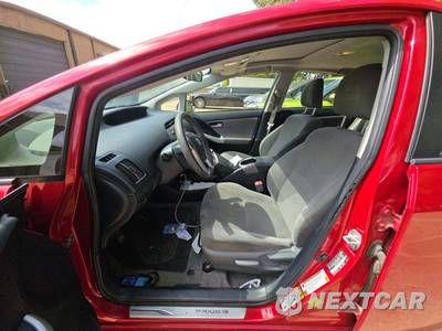 2013 Toyota Prius Three - zdjęcie 6 z 39 - miniatura