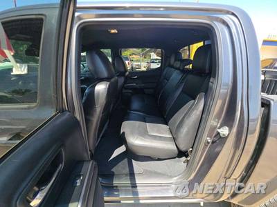 2019 Toyota Tacoma TRD Off-Road Crew Cab Medium Bed - zdjęcie 13 z 21 - miniatura