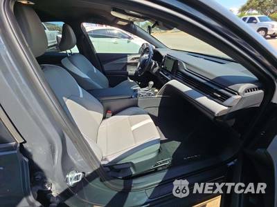 2025 Toyota Camry SE - zdjęcie 18 z 22 - miniatura