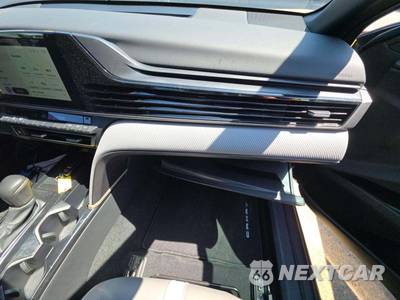 2025 Toyota Camry SE - zdjęcie 19 z 22 - miniatura
