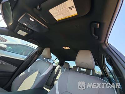 2025 Toyota Camry SE - zdjęcie 11 z 22 - miniatura