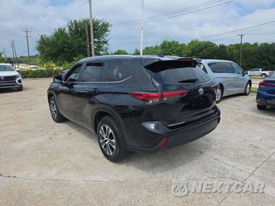 2023 Toyota Highlander XLE - zdjęcie 2 z 22 - miniatura