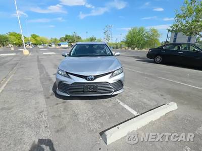 2022 Toyota Camry LE - zdjęcie 2 z 31 - miniatura