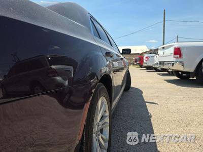 2020 Chrysler 300 Touring - zdjęcie 23 z 28 - miniatura