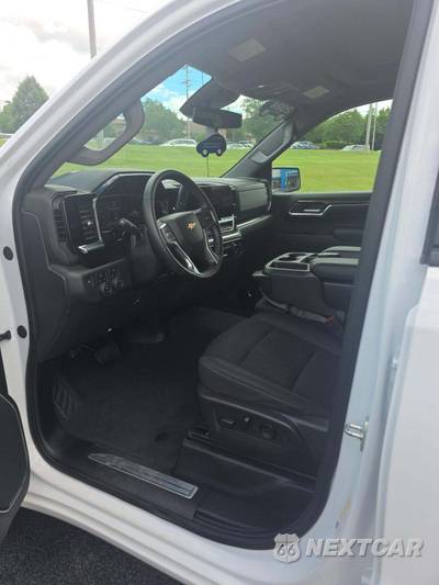 2024 Chevrolet Silverado 1500 LT Crew Cab Short Bed 2FL - zdjęcie 6 z 24 - miniatura