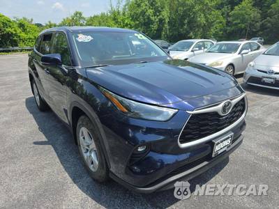 2022 Toyota Highlander LE - zdjęcie 4 z 24 - miniatura