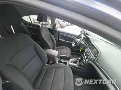 2019 Hyundai Elantra SE Sedan - zdjęcie 18 z 26 - miniatura