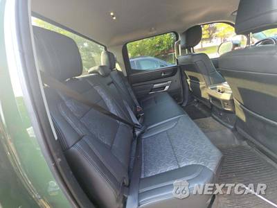 2022 Toyota Tundra SR5 Crew Cab Medium Bed - zdjęcie 16 z 28 - miniatura