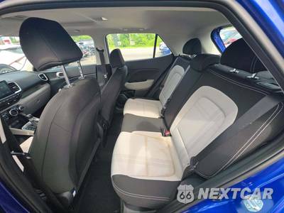 2025 Hyundai Venue SEL - zdjęcie 13 z 25 - miniatura