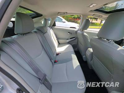2013 Toyota Prius Four - zdjęcie 16 z 23 - miniatura