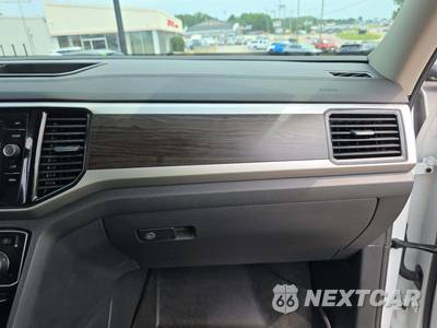 2023 Volkswagen Atlas 2.0T SE w/Technology - zdjęcie 17 z 21 - miniatura