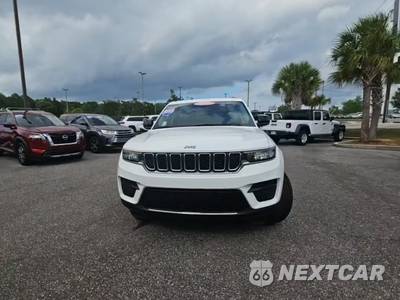 2022 Jeep Grand Cherokee Laredo - zdjęcie 2 z 28 - miniatura