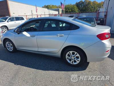 2019 Chevrolet Cruze LS Sedan 1SB - zdjęcie 2 z 22 - miniatura