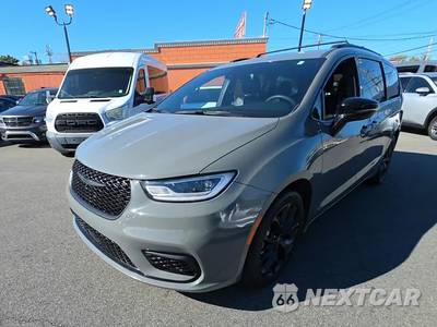 2025 Chrysler Pacifica Limited 121.6" WB