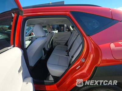 2025 Hyundai Kona SEL - zdjęcie 10 z 20 - miniatura