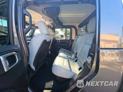 2021 Jeep Gladiator Mojave Crew Cab Medium Bed - zdjęcie 10 z 18 - miniatura