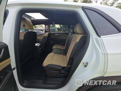 2024 Volkswagen Atlas Cross Sport 2.0T SE w/Technology - zdjęcie 10 z 20 - miniatura
