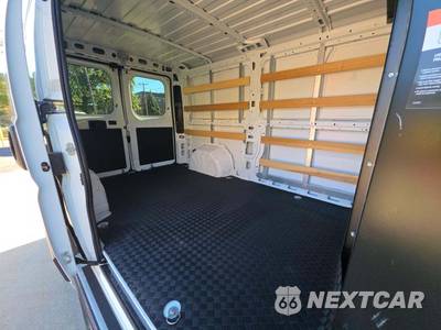 2025 Ram ProMaster 2500 Cargo Van Tradesman w/Passenger Seat Low Roof 136.0" WB - zdjęcie 13 z 20 - miniatura