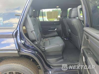 2026 Toyota Sequoia Platinum - zdjęcie 14 z 20 - miniatura