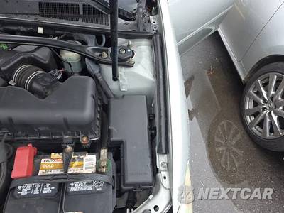2005 Toyota Camry LE - zdjęcie 26 z 27 - miniatura