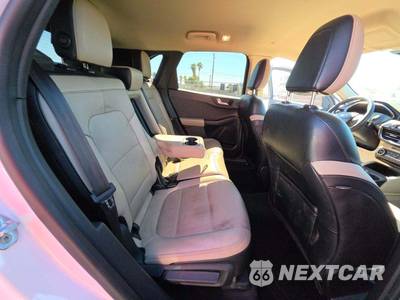2020 Ford Escape Hybrid Titanium - zdjęcie 16 z 21 - miniatura