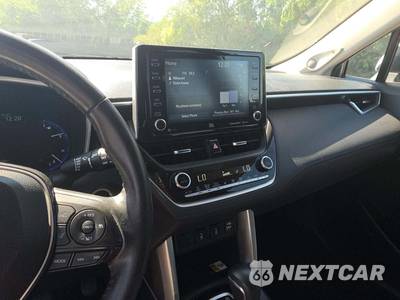 2022 Toyota Corolla Cross XLE - zdjęcie 10 z 21 - miniatura