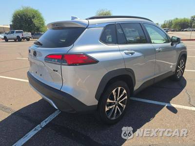 2022 Toyota Corolla Cross XLE - zdjęcie 3 z 21 - miniatura