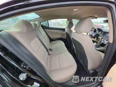 2019 Hyundai Elantra SE Sedan - zdjęcie 16 z 23 - miniatura