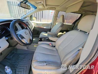 2012 Toyota Sienna Limited 7-Passenger 119.3" WB - zdjęcie 6 z 26 - miniatura