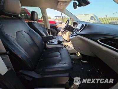 2021 Chrysler Pacifica Touring L 121.6" WB - zdjęcie 19 z 26 - miniatura