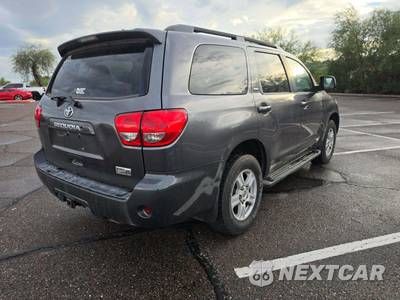 2017 Toyota Sequoia SR5 - zdjęcie 3 z 27 - miniatura