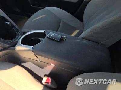 2013 Toyota Prius Three - zdjęcie 8 z 25 - miniatura