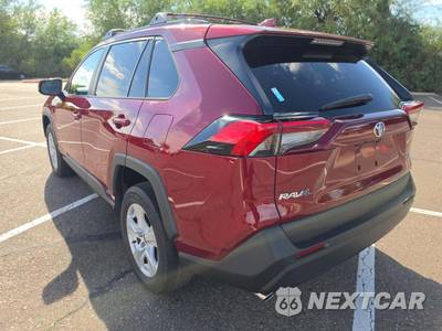 2021 Toyota RAV4 XLE - zdjęcie 2 z 21 - miniatura