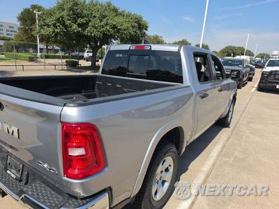 2025 Ram 1500 Big Horn Crew Cab Short Bed - zdjęcie 3 z 26 - miniatura