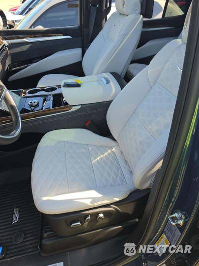 2026 Cadillac Escalade Platinum Sport 1SH - zdjęcie 6 z 22 - miniatura