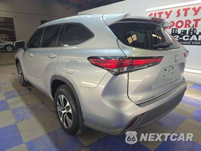 2021 Toyota Highlander XLE - zdjęcie 2 z 27 - miniatura