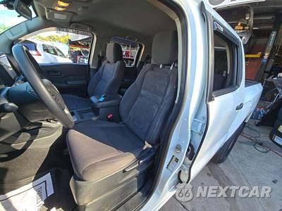 2022 Nissan Frontier S Crew Cab Medium Bed - zdjęcie 6 z 39 - miniatura