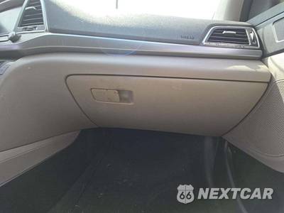 2017 Hyundai Elantra SE Sedan - zdjęcie 19 z 29 - miniatura