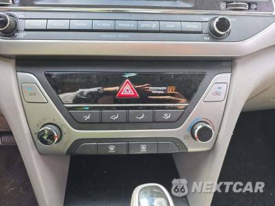 2017 Hyundai Elantra SE Sedan - zdjęcie 28 z 29 - miniatura